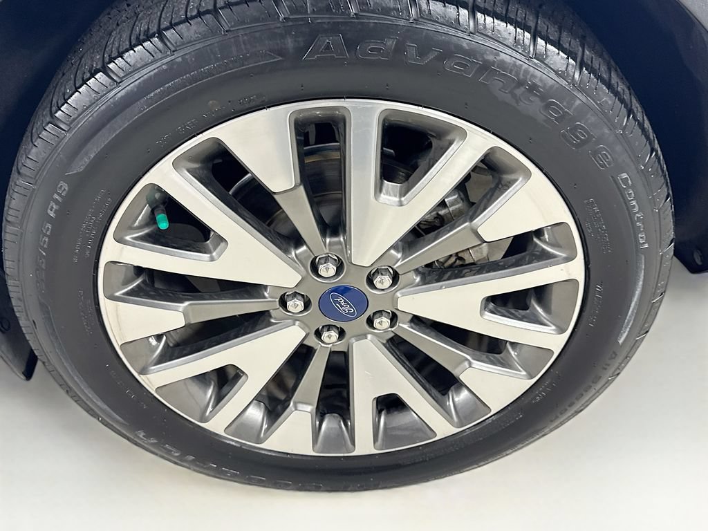 Used 2020 Ford Escape Titanium w/ Titanium Premium Package 2.0 FWD image 39