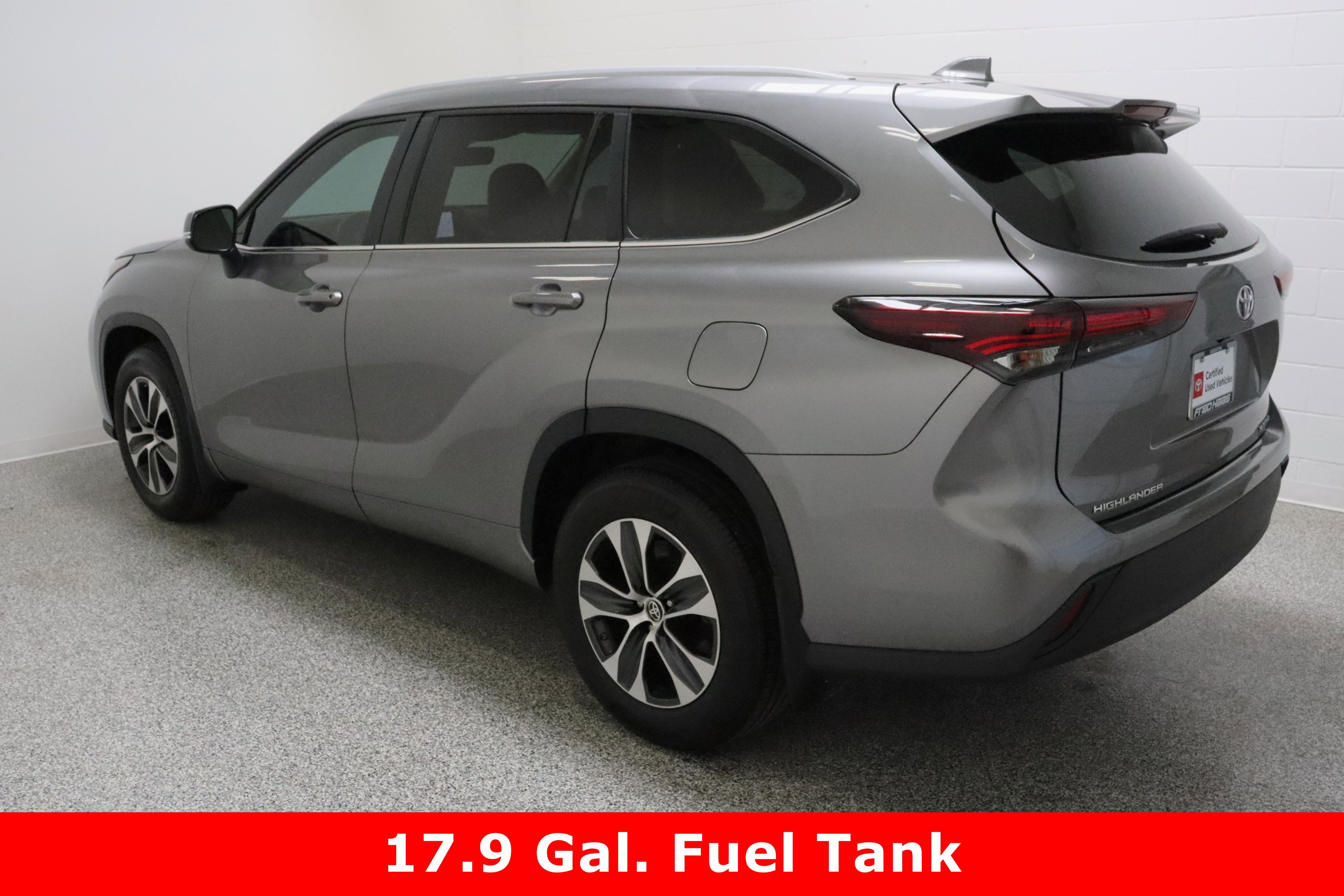 Certified 2025 Toyota Highlander XLE AWD/4WD image 9