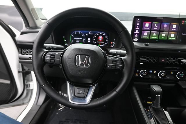 Used 2025 Honda Accord Touring image 14
