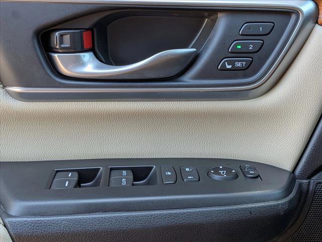 Used 2019 Honda CR-V Touring image 4