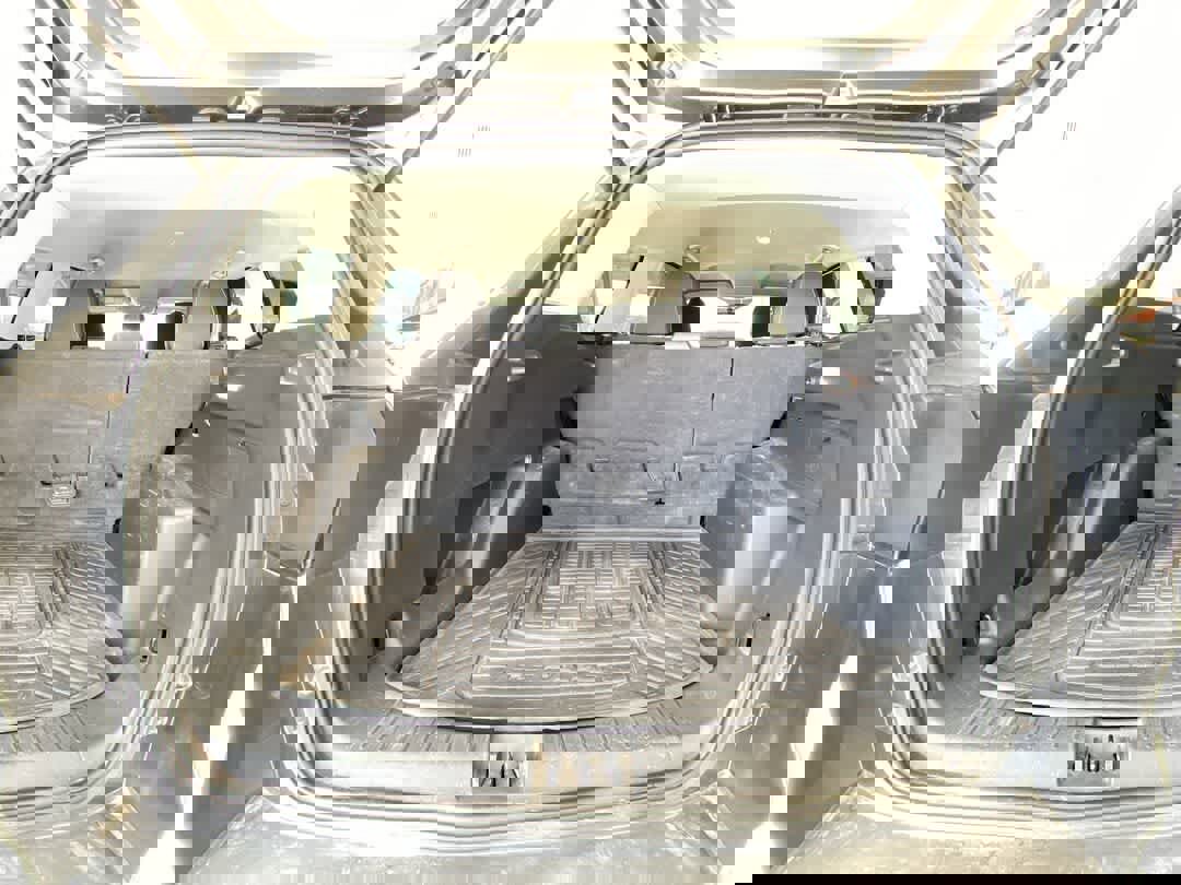 Used 2019 Ford Escape SE image 25