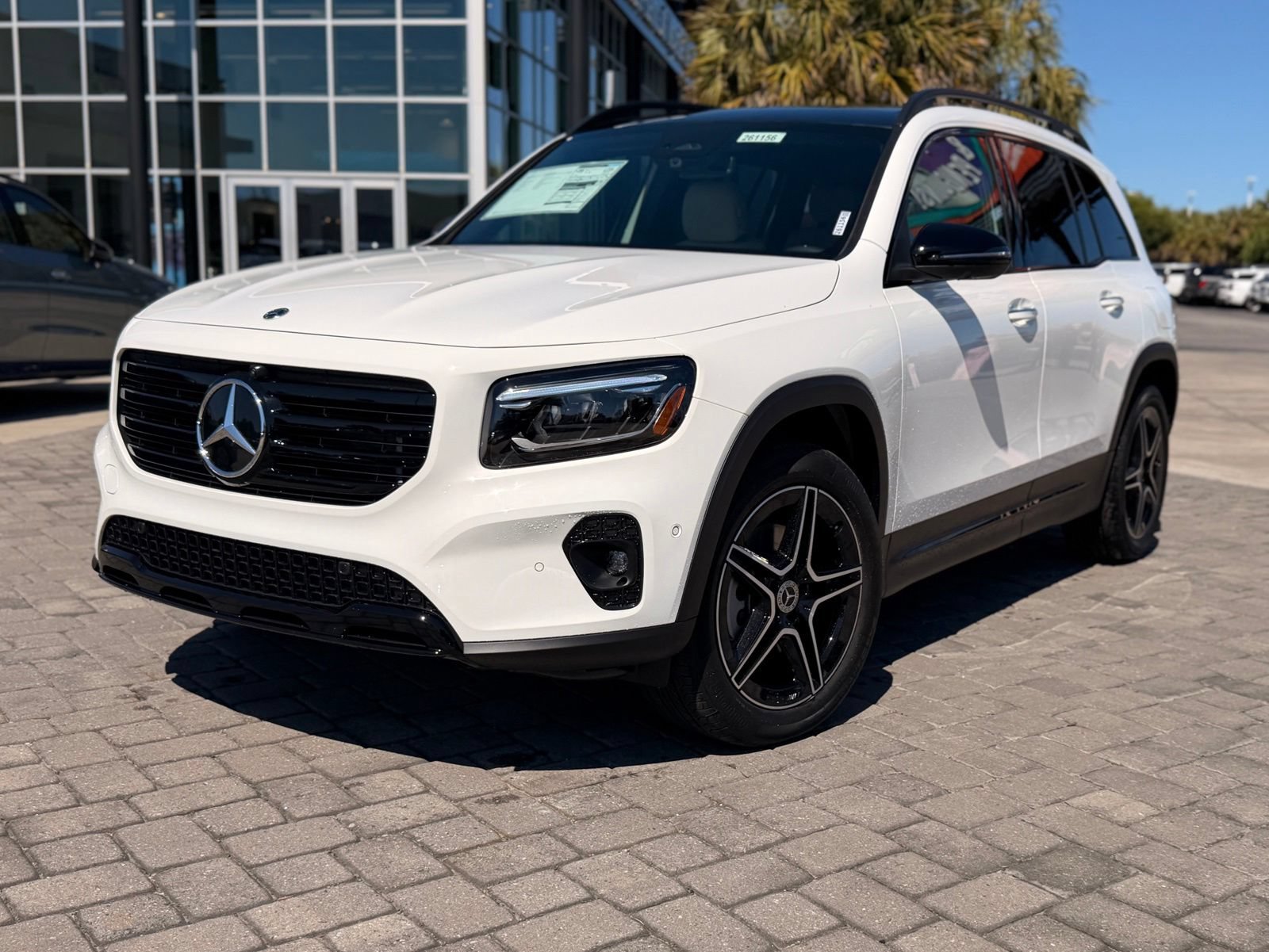 New 2026 Mercedes-Benz GLB 250 image 1
