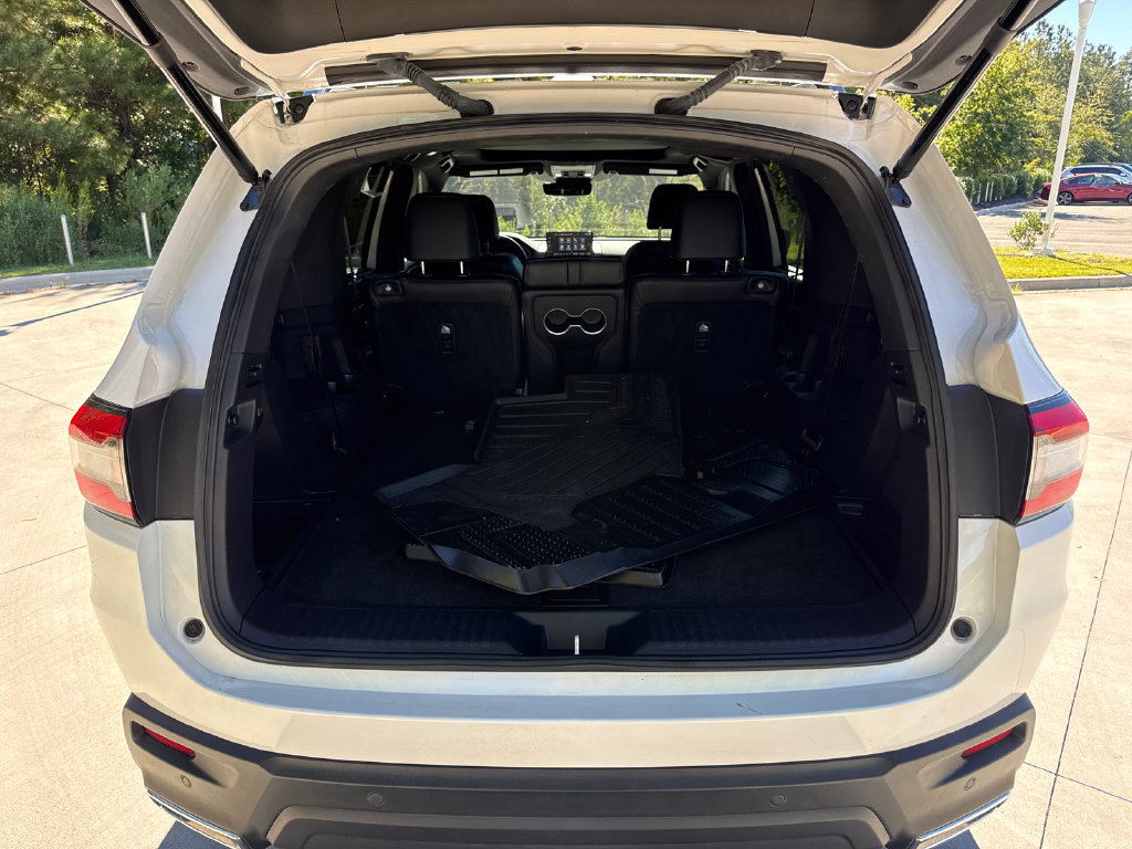 Certified 2025 Honda Pilot Black Edition image 33