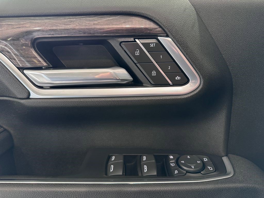 Certified 2025 Chevrolet Silverado 3500 LTZ w/ LTZ Premium Package image 26