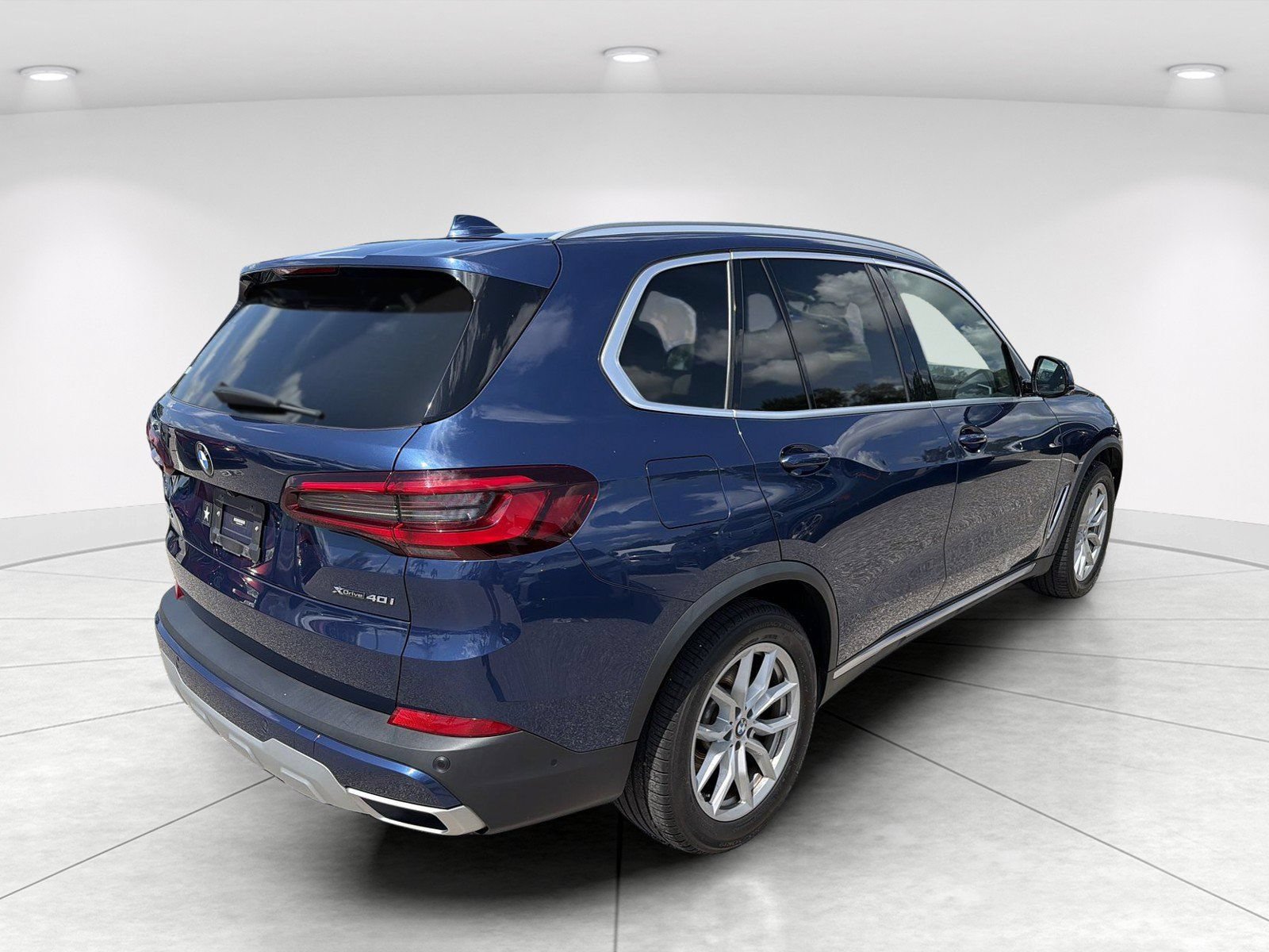 Used 2021 BMW X5 xDrive40i w/ Convenience Package AWD/4WD image 4