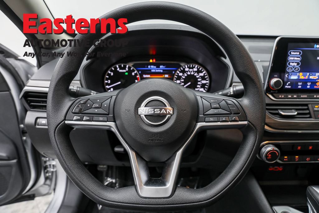 Used 2024 Nissan Altima 2.5 SV image 10