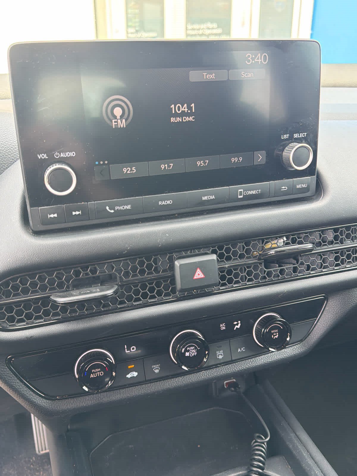 Used 2024 Honda HR-V LX image 11