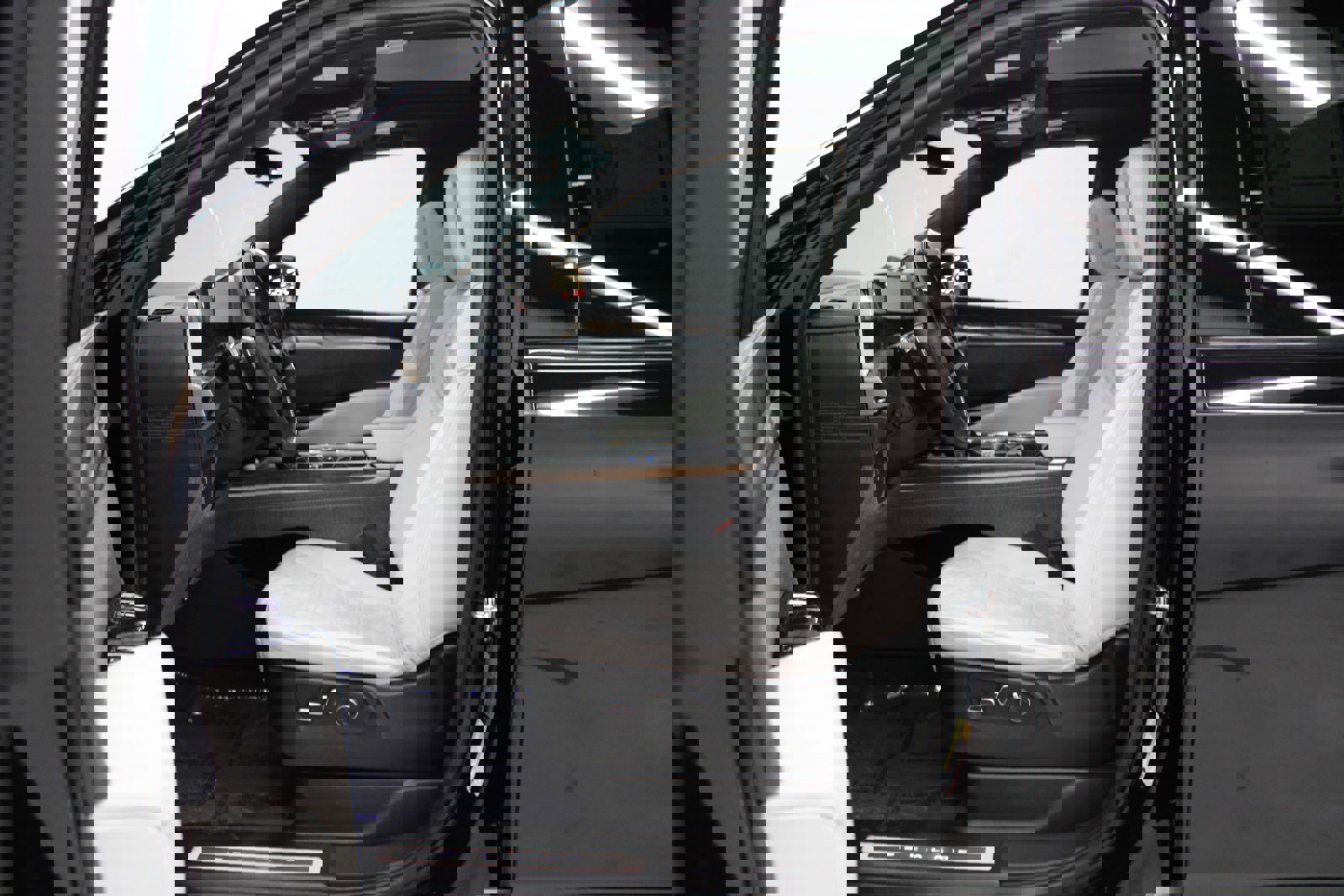 Certified 2025 Cadillac Escalade ESV Sport Platinum image 19