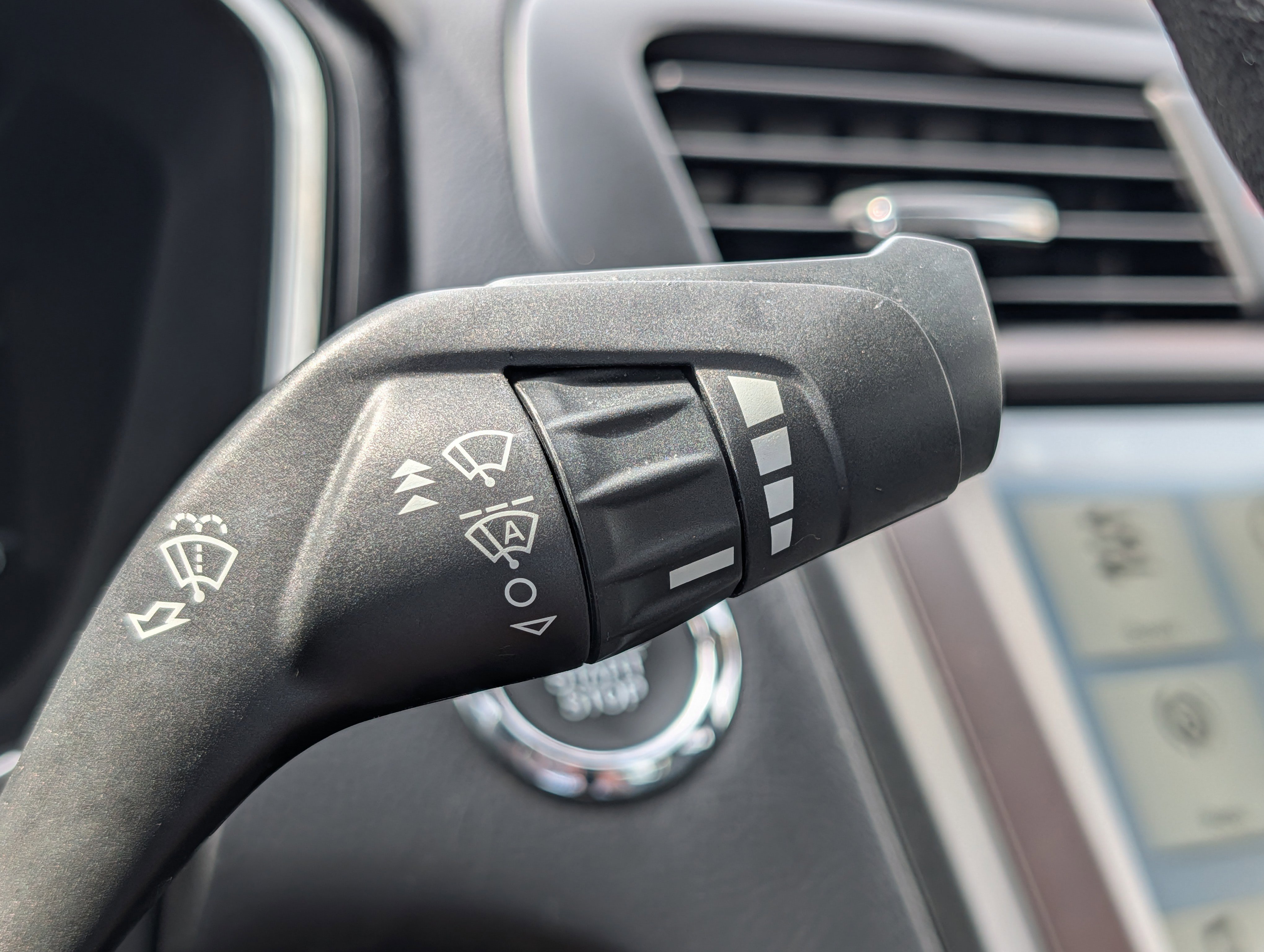 Used 2018 Ford Fusion Titanium FWD image 25