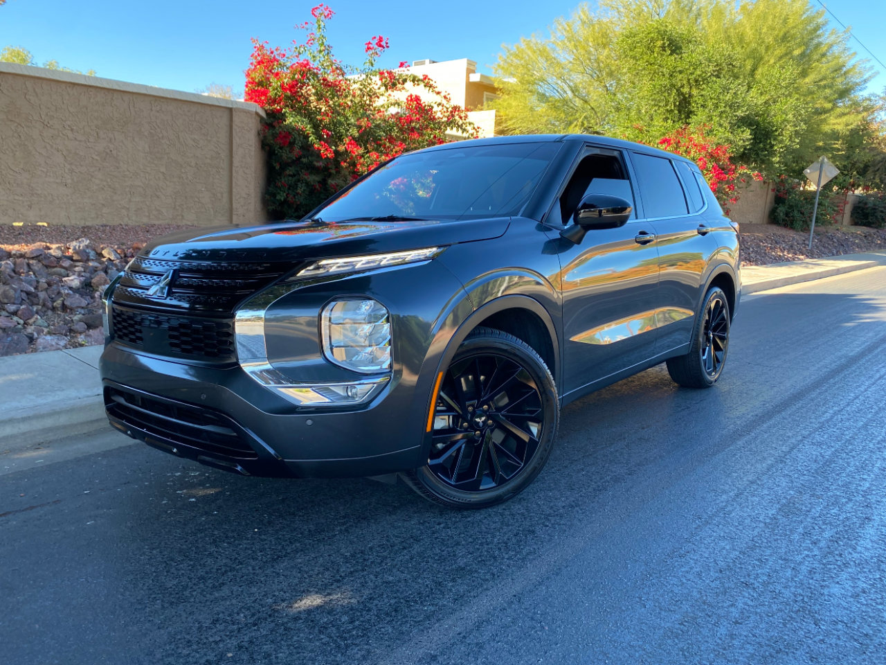 Used 2024 Mitsubishi Outlander SE Black Edition image 80