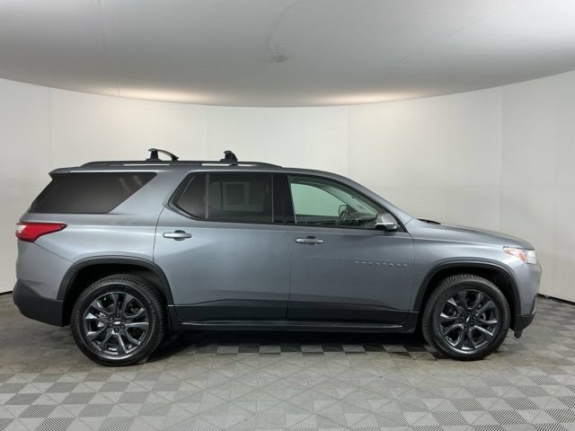 Used 2020 Chevrolet Traverse RS w/ LPO, 'HIT The Road' Package AWD/4WD image 4