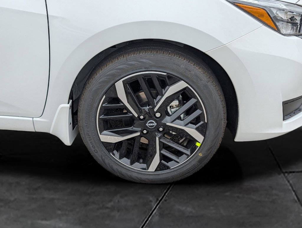 New 2025 Nissan Versa SR w/ Trunk Package image 11