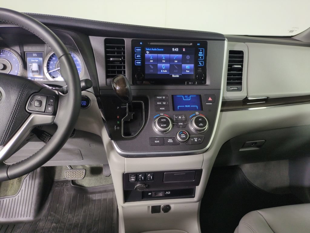 Used 2017 Toyota Sienna XLE Premium w/ Protection Package FWD image 20