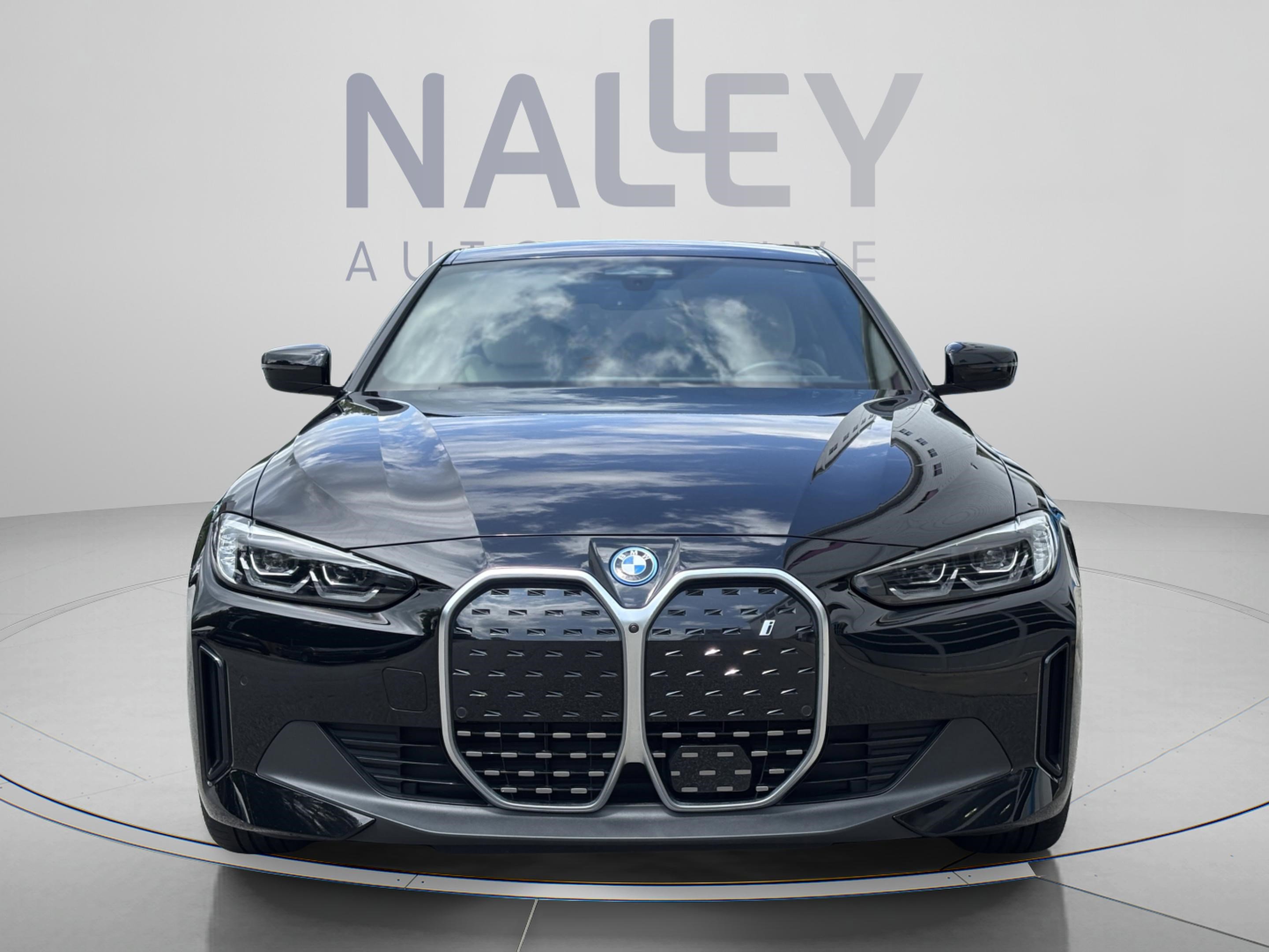 Used 2023 BMW i4 eDrive35 RWD image 9