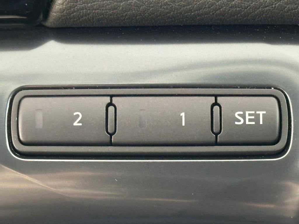 Used 2020 Nissan Maxima SR w/ Sport Mat Group FWD image 41