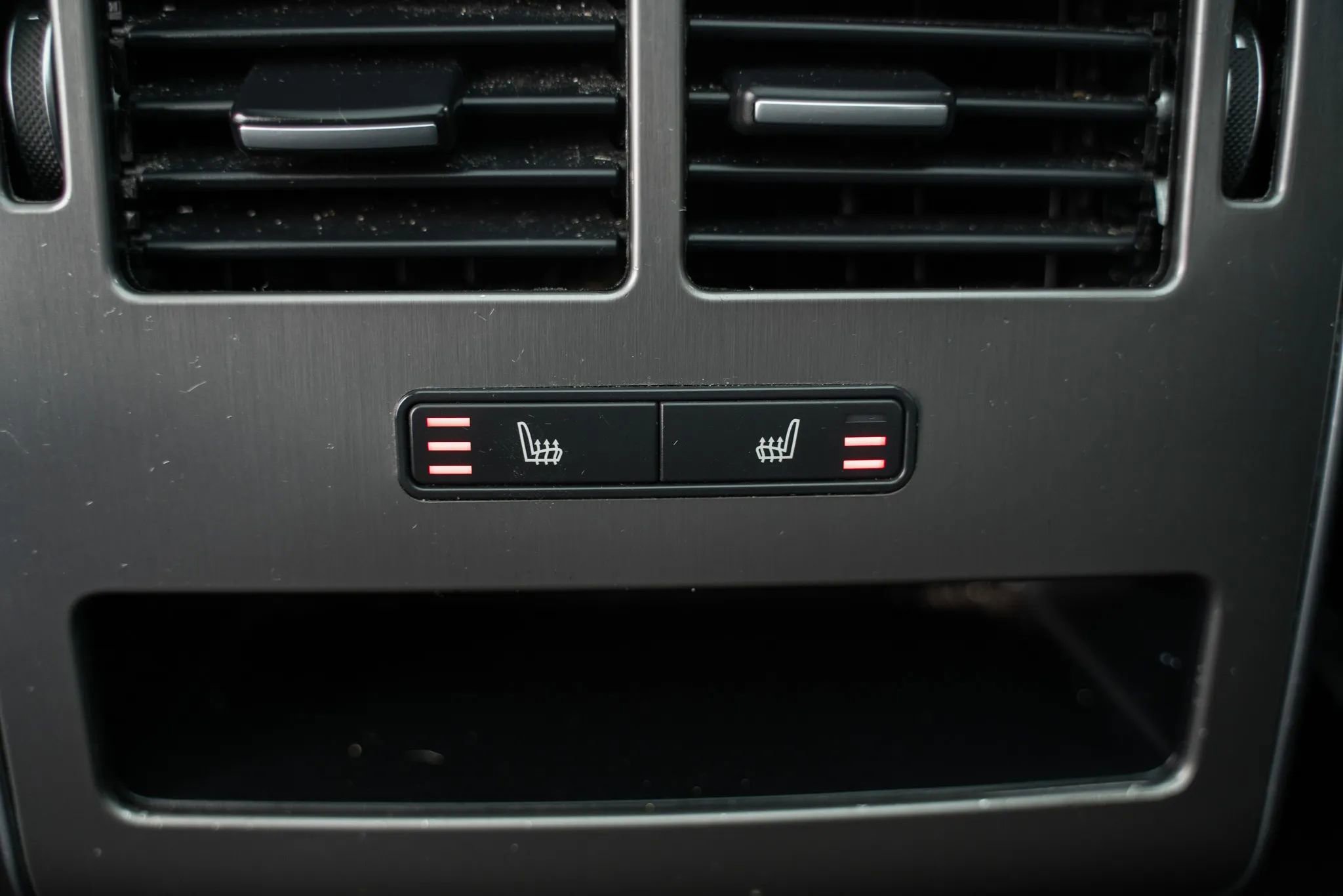 Used 2018 Land Rover Range Rover Sport SE image 9