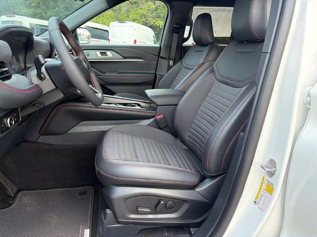 New 2026 Ford Explorer ST-Line AWD/4WD image 4