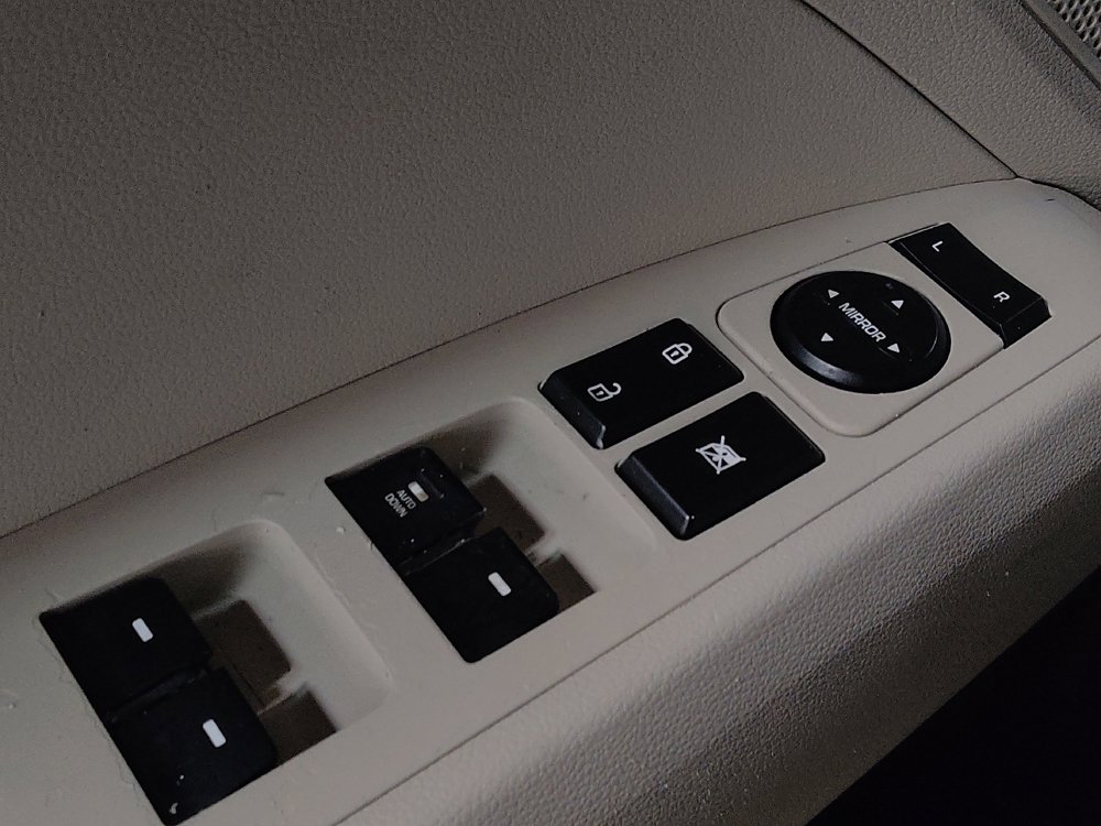 Used 2020 Hyundai Elantra SE image 27