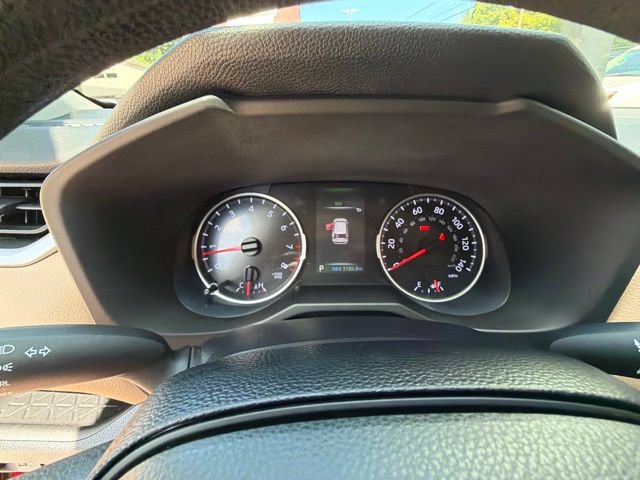 Used 2019 Toyota RAV4 LE FWD image 33