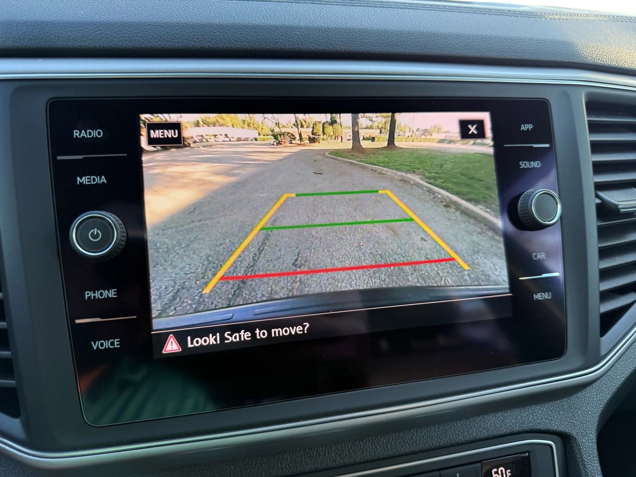 Used 2019 Volkswagen Atlas SE w/ Panoramic Sunroof Package image 24