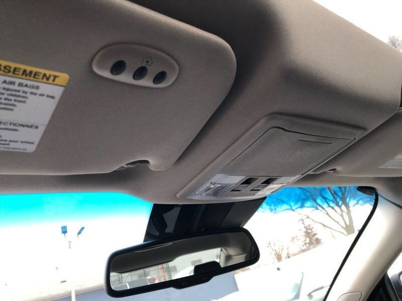 Used 2010 Ford Taurus SHO image 29