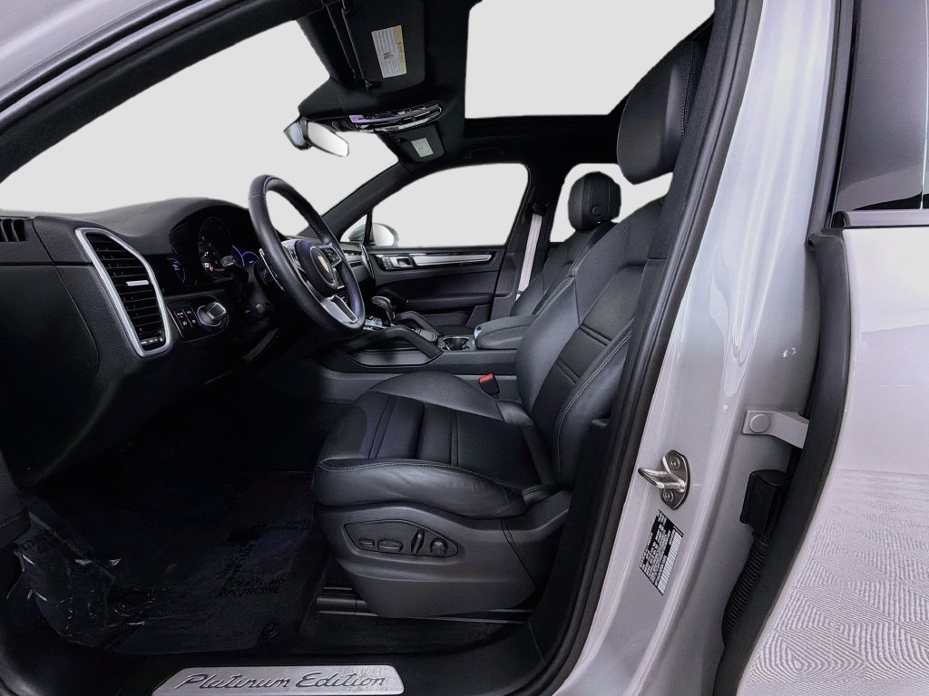 Used 2023 Porsche Cayenne Platinum Edition AWD/4WD image 22