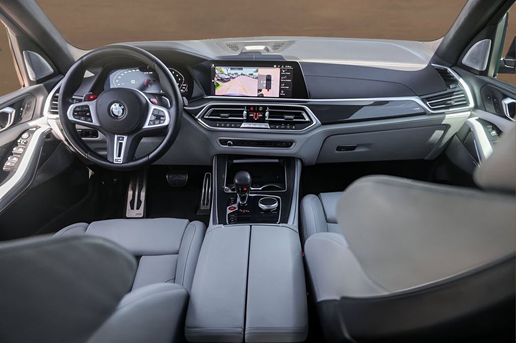 Used 2021 BMW X5 M w/ Executive Package image 28