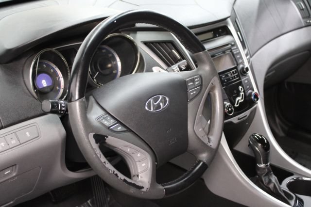 Used 2013 Hyundai Sonata SE FWD image 10