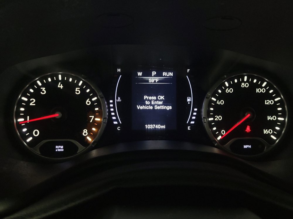 Used 2017 Jeep Renegade Latitude FWD image 23