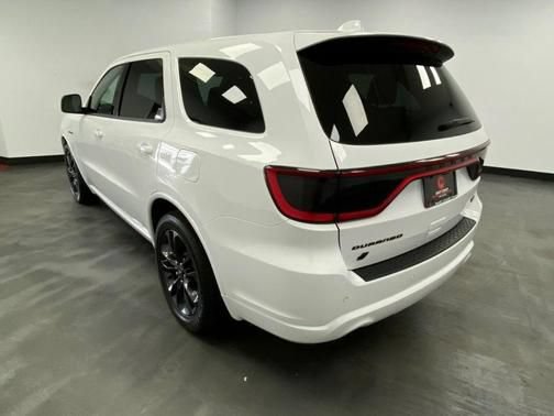 Used 2022 Dodge Durango R/T w/ Blacktop Package AWD/4WD image 4