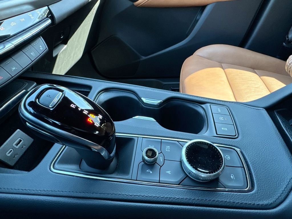 Used 2025 Cadillac XT4 Sport image 23