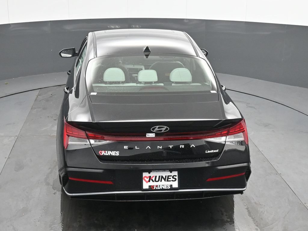 New 2026 Hyundai Elantra Limited FWD image 28