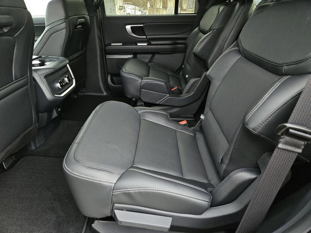 New 2026 Ford Expedition Platinum w/ Stealth Appearance Package image 28