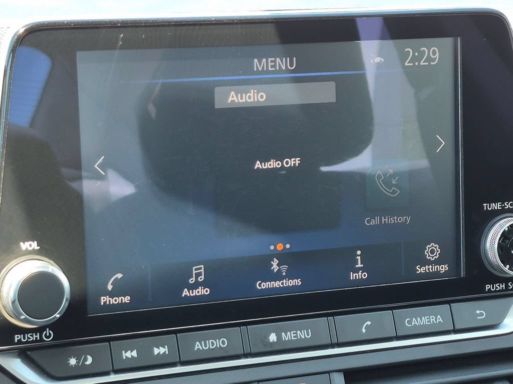 Used 2025 Nissan Altima 2.5 SV FWD image 19
