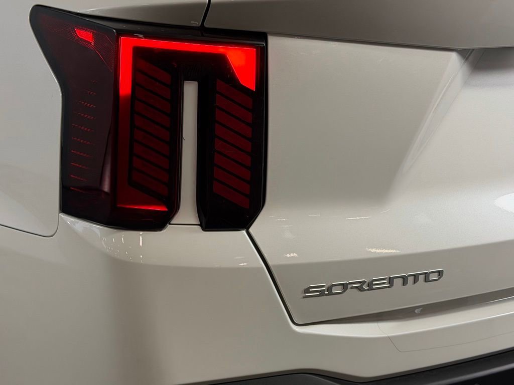 Used 2025 Kia Sorento SX Prestige image 31