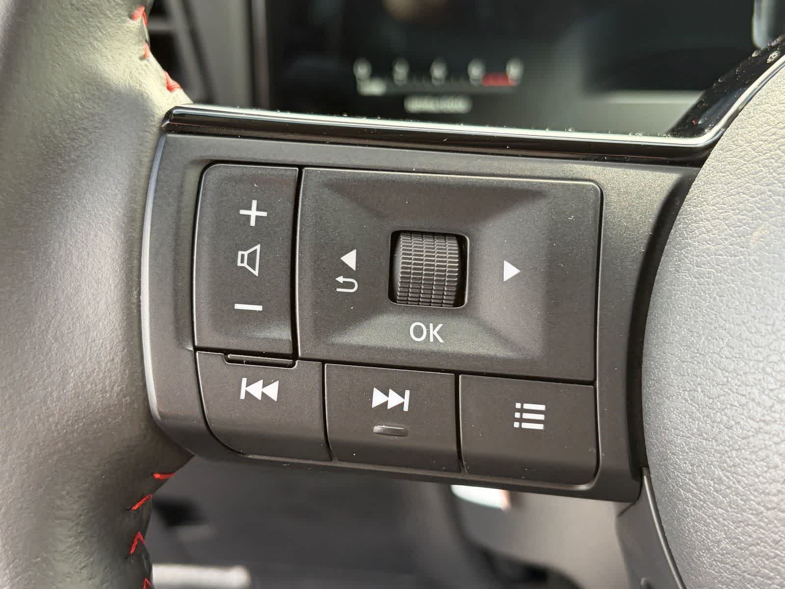 Used 2026 Nissan Kicks SR FWD image 10