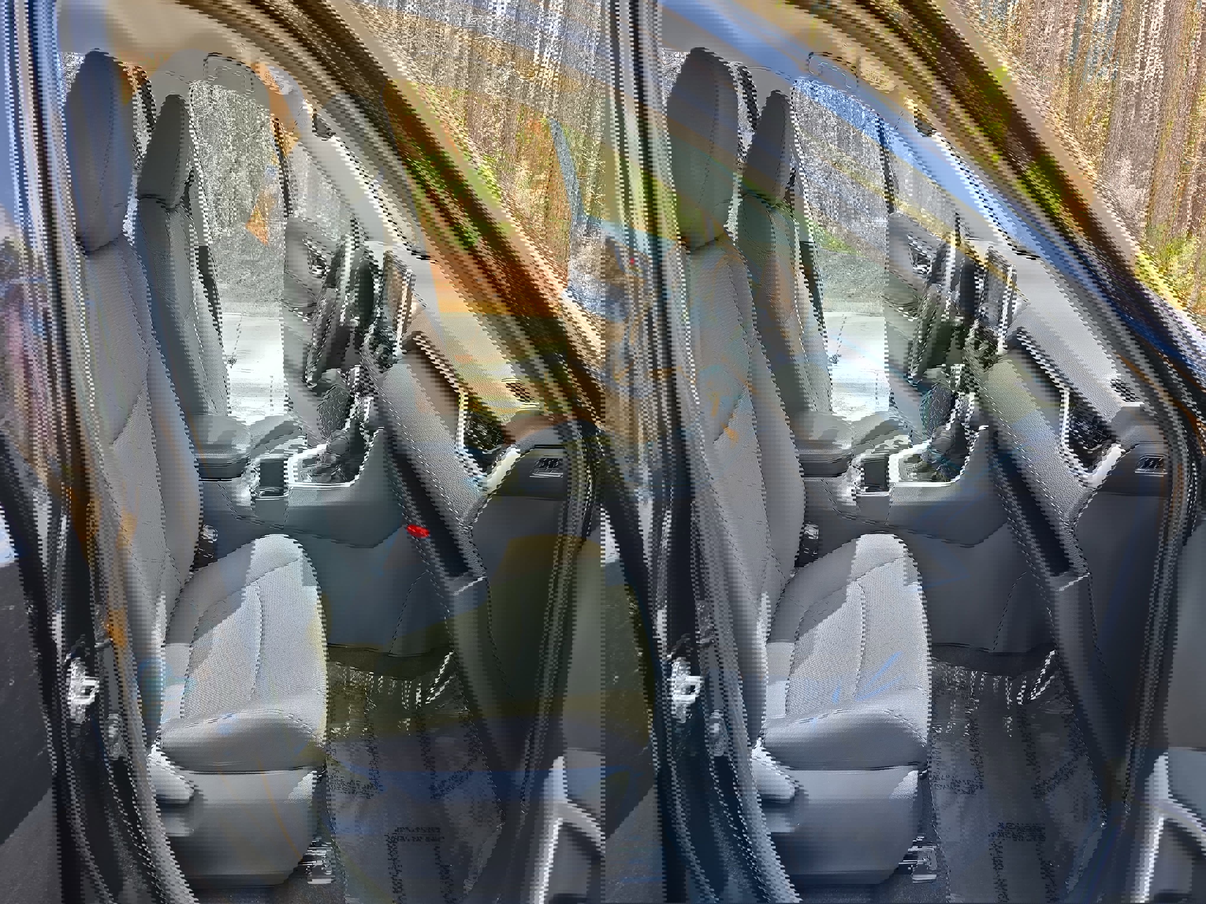 Used 2023 Toyota RAV4 XLE image 10