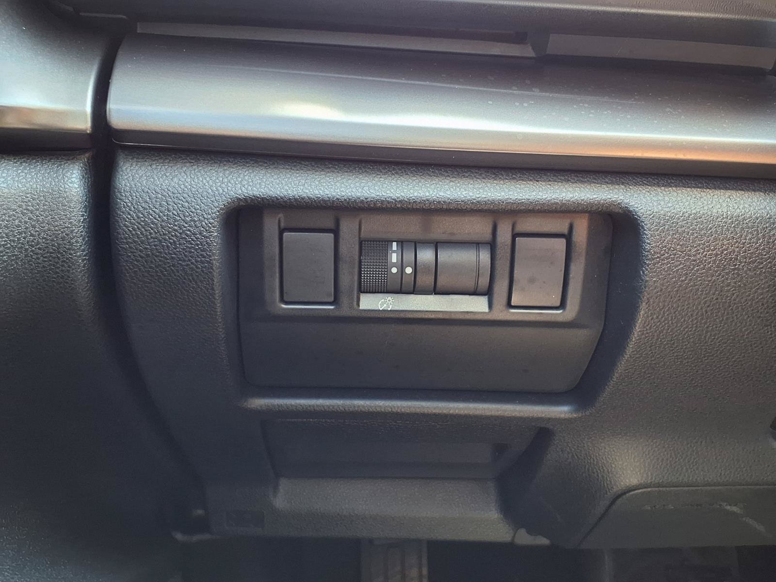 Used 2025 Subaru Impreza 2.0i Sport AWD/4WD image 9