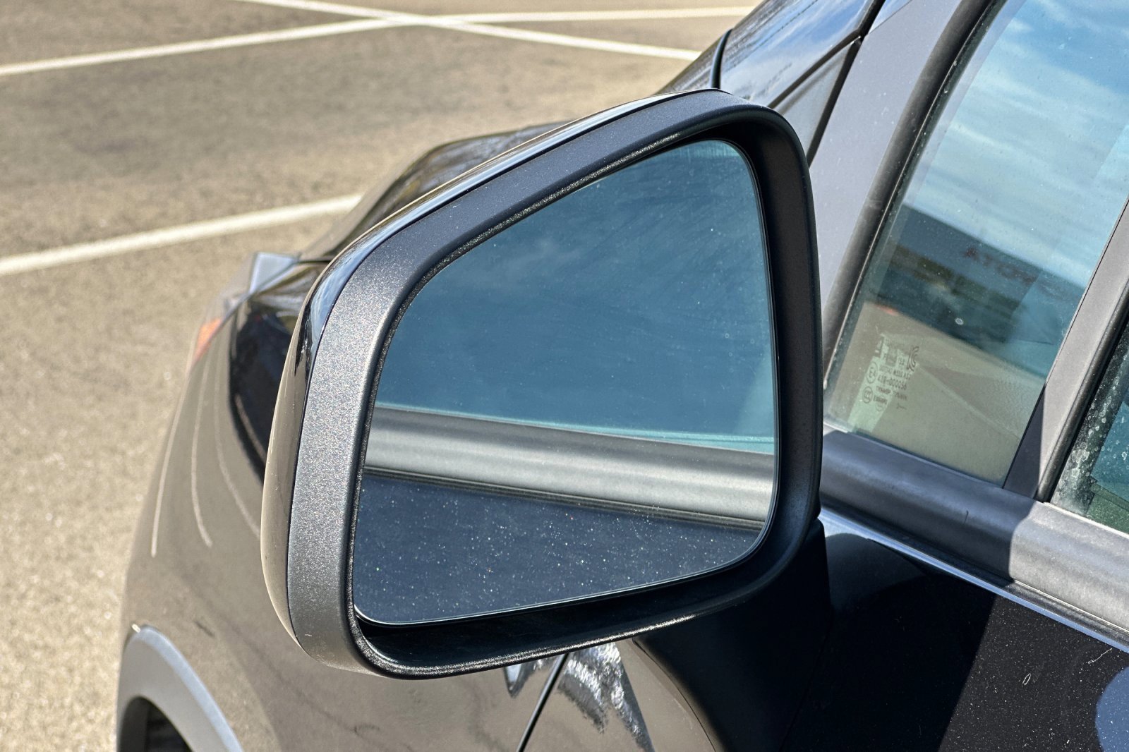 Used 2022 Chevrolet Trax LT w/ LT Convenience Package image 52