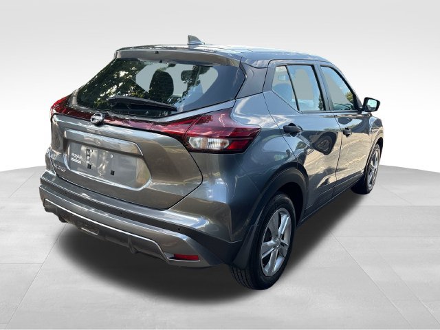 Used 2024 Nissan Kicks S FWD image 3