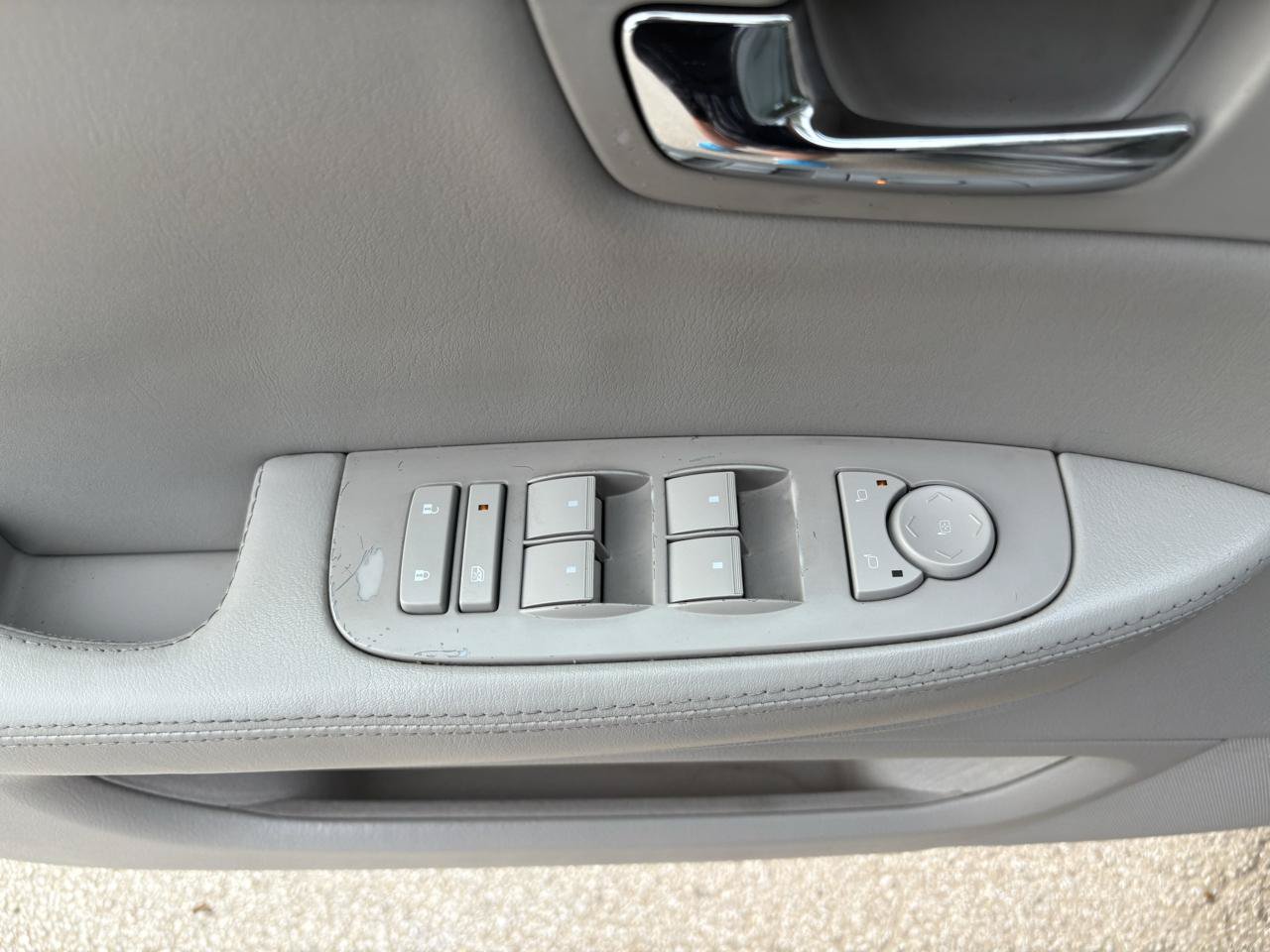 Used 2006 Cadillac DTS FWD image 22