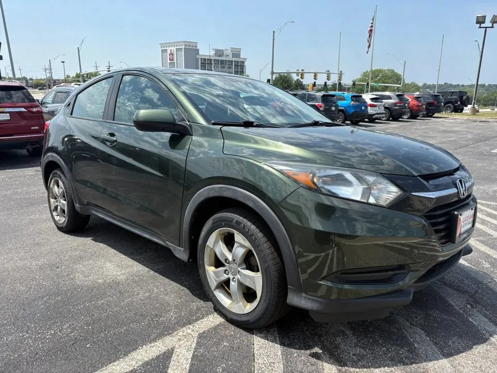 Used 2016 Honda HR-V LX image 7