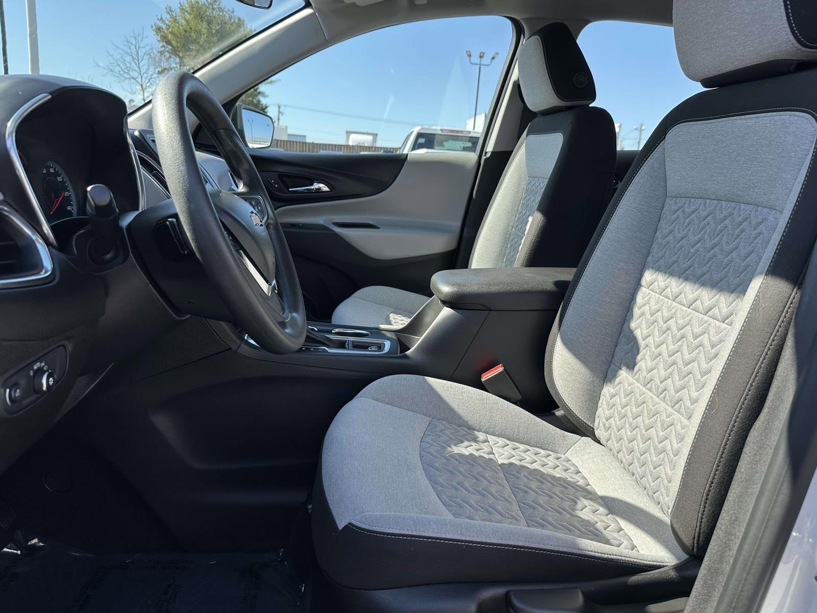 Certified 2024 Chevrolet Equinox LS w/ Driver Confidence II Package image 22