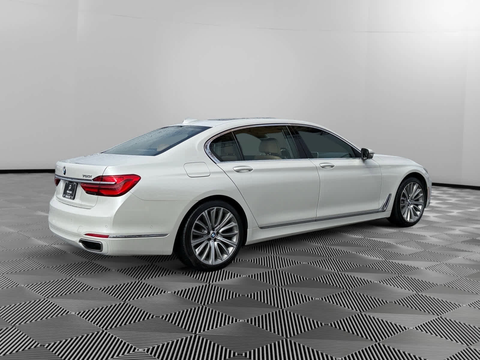 Used 2018 BMW 750i xDrive image 5