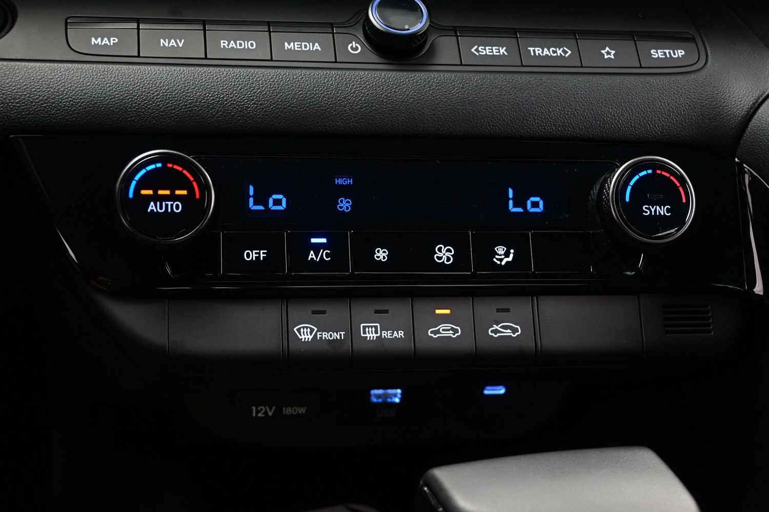 Certified 2026 Hyundai Elantra SEL FWD image 19