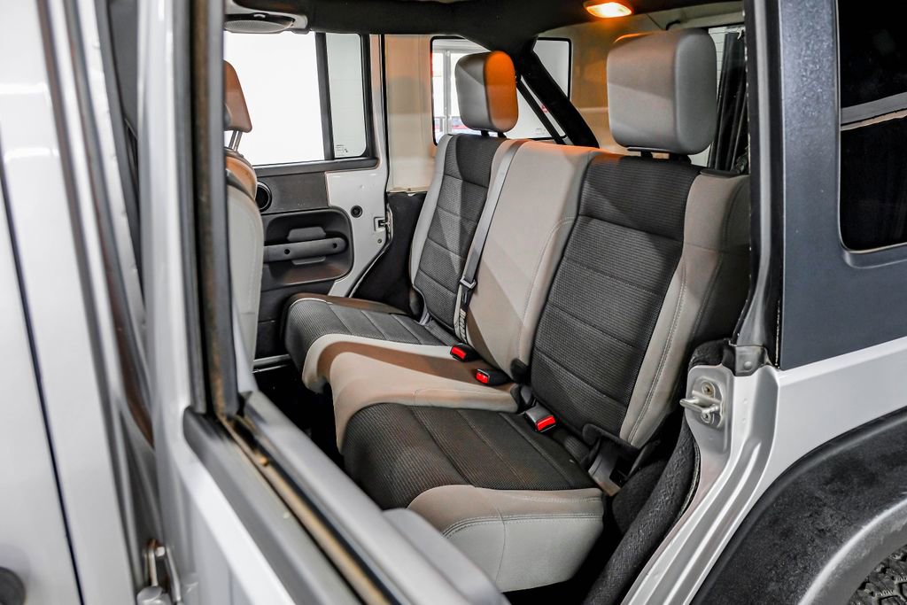 Used 2007 Jeep Wrangler X image 38