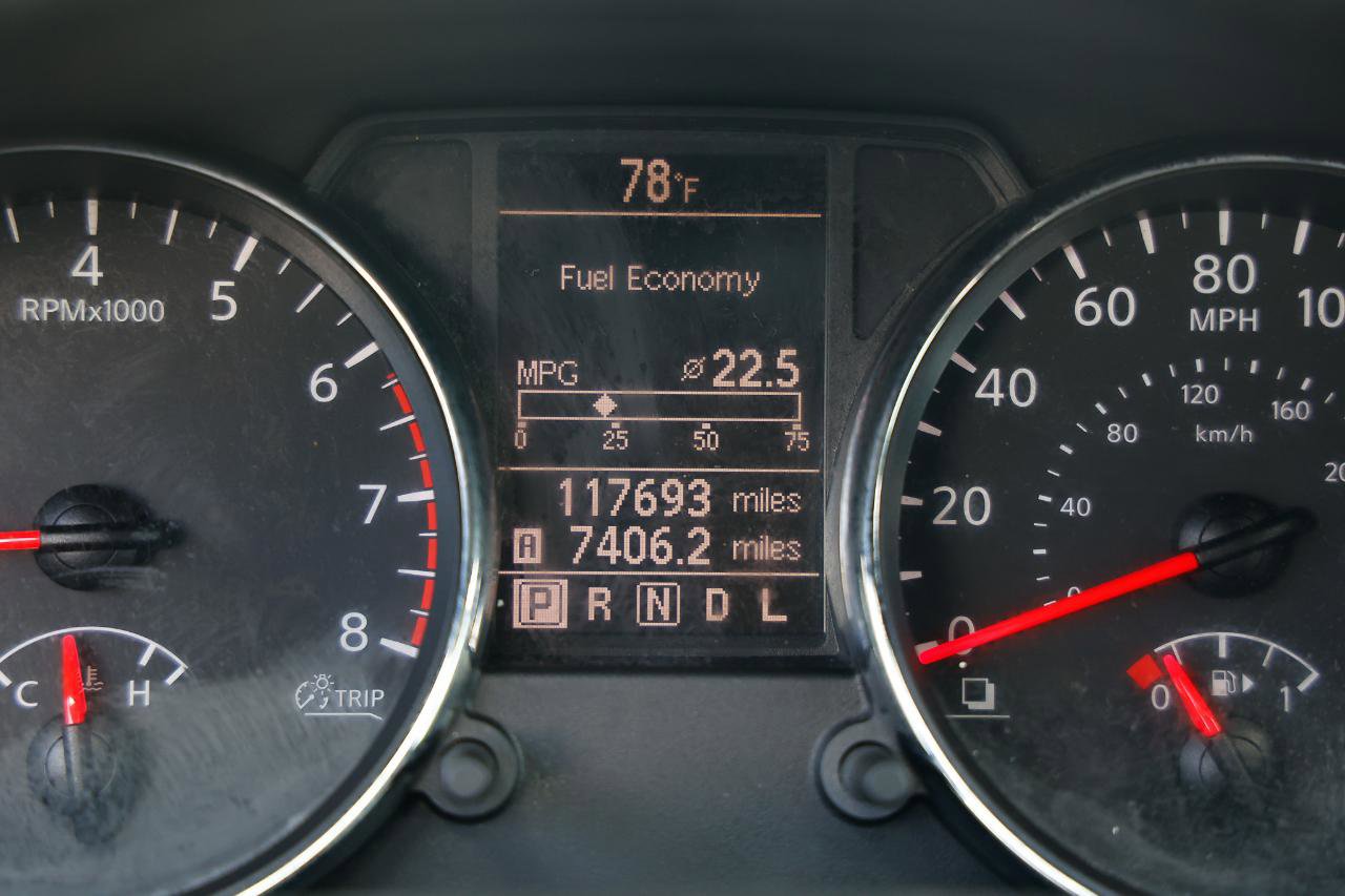 Used 2011 Nissan Rogue SV w/ SL Pkg image 40