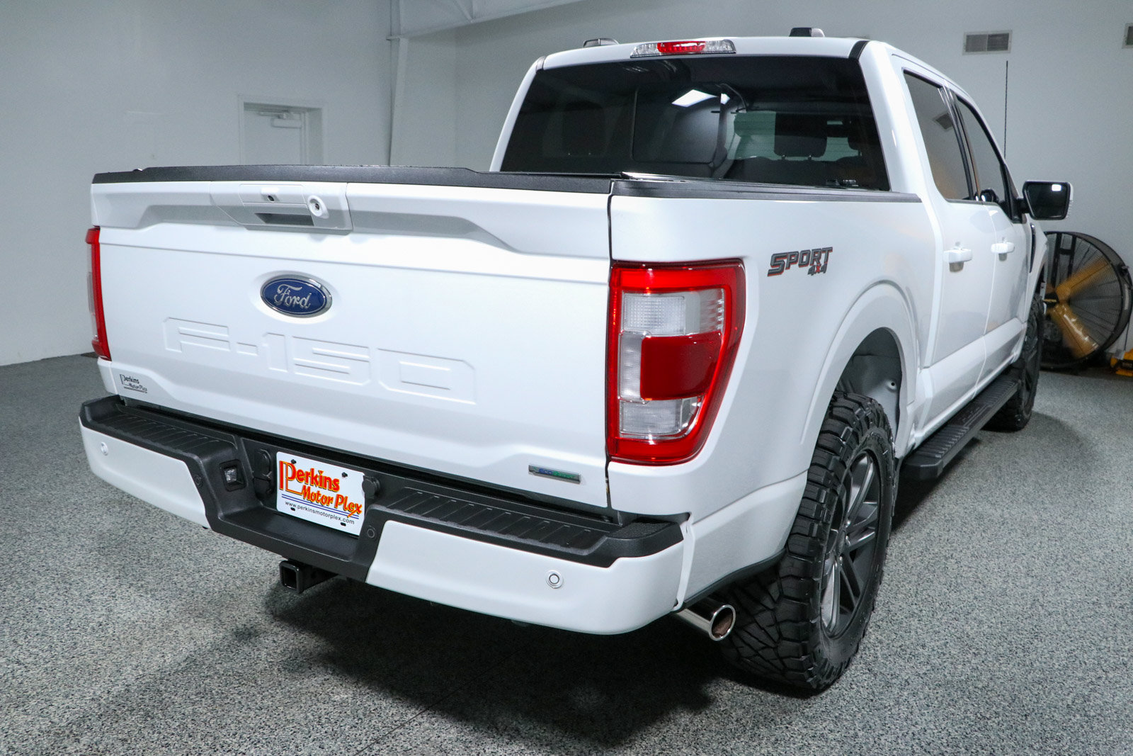Used 2023 Ford F150 Lariat w/ Equipment Group 502A High AWD/4WD image 8