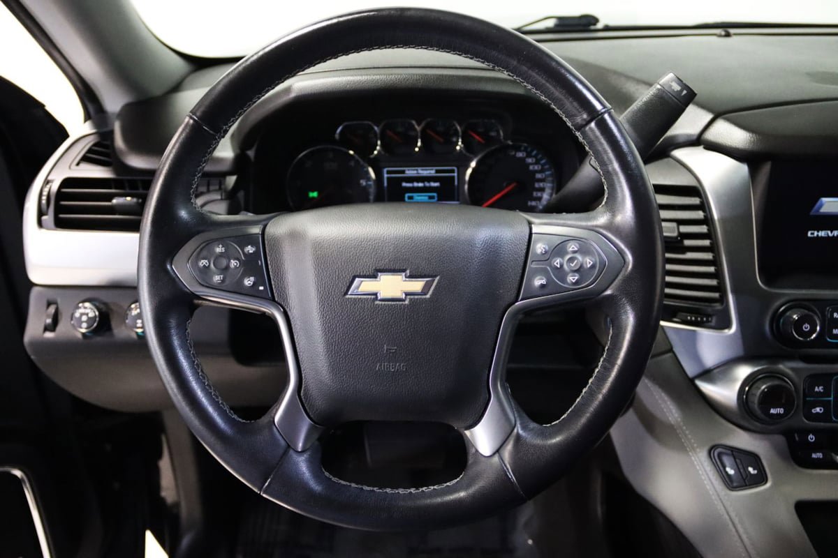 Used 2020 Chevrolet Suburban LT AWD/4WD image 46