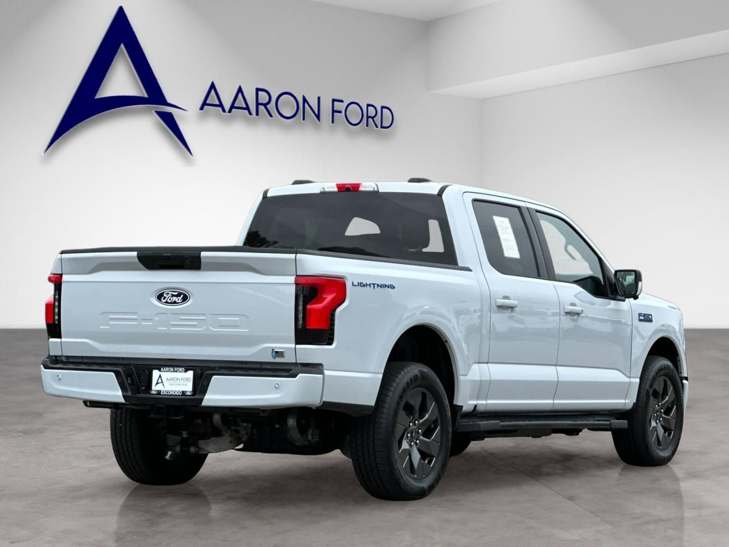 Used 2025 Ford F150 Lightning Flash AWD/4WD image 6